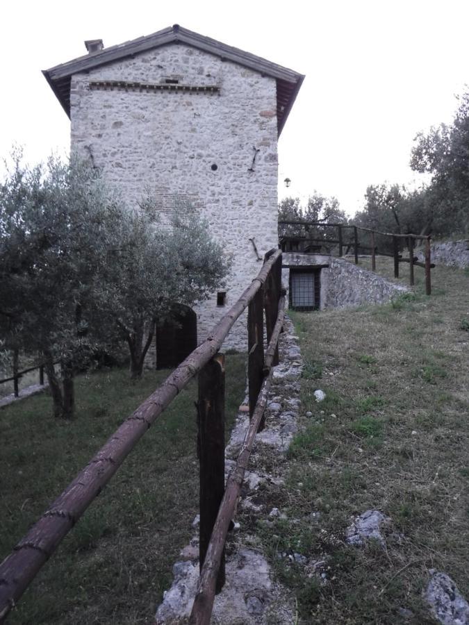 Agriturismo Il Casalino Сполето Экстерьер фото